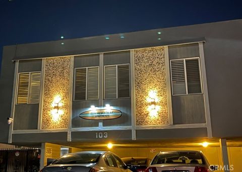 Photo of 103 N Hayworth AVE, Los Angeles, CA 90048 (MLS # SR26101570)