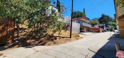 Photo of 3643 Fredonia Drive, Los Angeles, CA 91307 (MLS # 25596797)