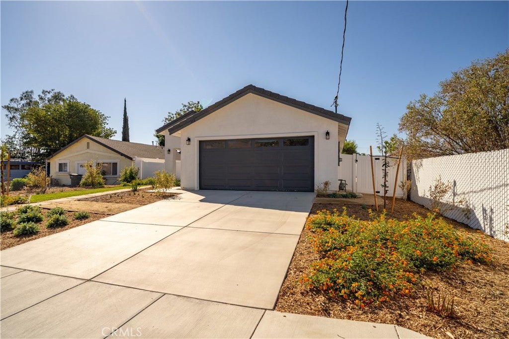 336 E Mead