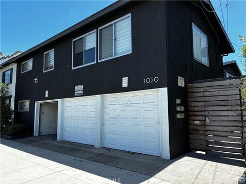 Photo of 1020 E Broadway, Long Beach, CA 90802 (MLS # SB26155227)