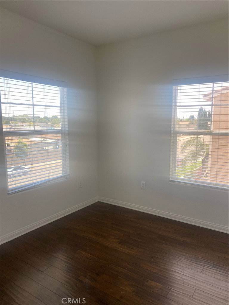 DALE VILLAS - Residential Lease