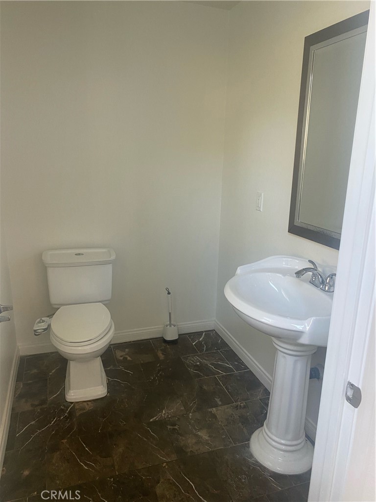 DALE VILLAS - Residential Lease