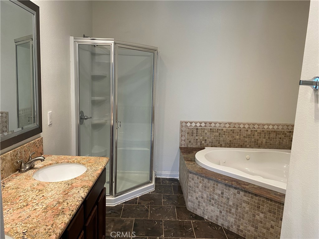 DALE VILLAS - Residential Lease