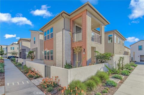 200 Zawn Irvine CA 92618