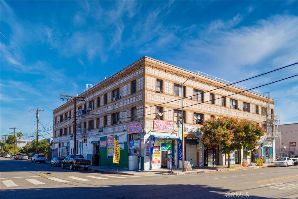Seller financing available at 4% IO with 40% Down! 1262 Fedora St is a 43-unit mixed use building located in the Pico Union neighborhood. This massive 35,982 sqft building is offered at only $128k/unit and $153/sqft. The property is currently operating at a 6.73% CAP and 8.36 GRM. There is still over 39% upside available once the property is stabilized. The property is separately metered for gas and electric. The building is comprised of (36) apartment units and (7) commercial spaces - it is broken down in to (4) 1Bed+1Bath, (32) Studio+1Bath, (2) restaurants, (2) retail, (1) discount store, (1) salon and (1) upholstery store. There are (4) studio/1-bath units that are currently vacant, offering immediate upside in rental income. 1262 Fedora St is conveniently located just minutes from Downtown Los Angeles, with easy access to the 10 and 110 freeways. There are many shops, restaurants and amenities nearby, making this an ideal location for renters.