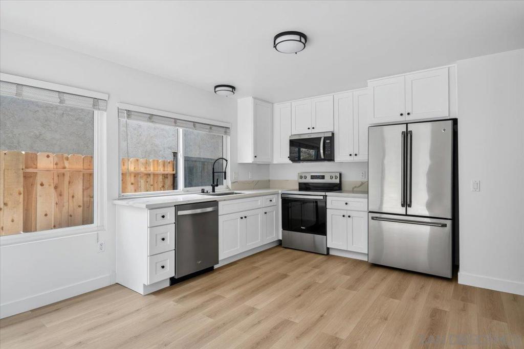 1507 LOWER LAKE COURT