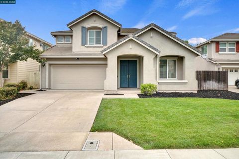Photo of 51 Sandhill Crane Ct CT, Oakley, CA 94561 (MLS # 41136876)
