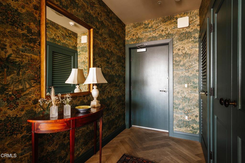 39 S Los Robles Avenue 5005