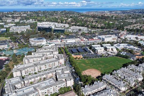 Photo of 3887 Pell Pl. Pl #314, San Diego, CA 92130 (MLS # 260008188SD)