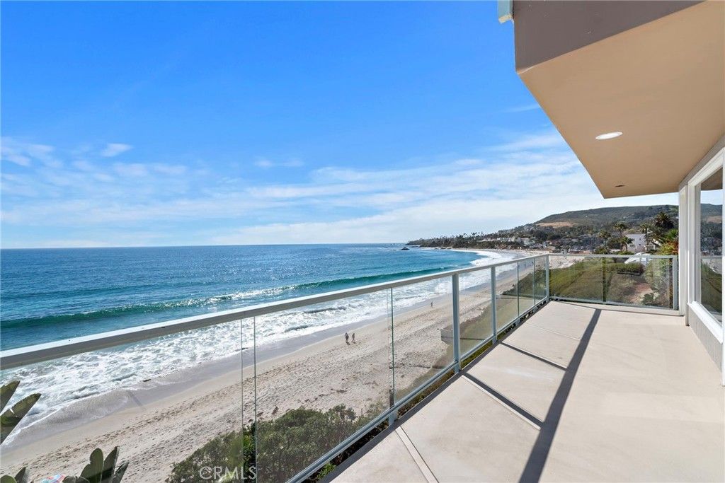 Photo of 603 S Coast Highway #B, Laguna Beach, CA 92651 (MLS # LG25157048)