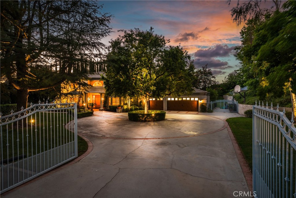 1914 Country Club Lane