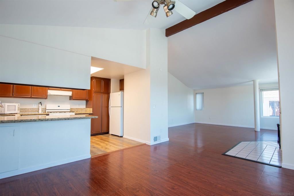 1319 Grand Ave.