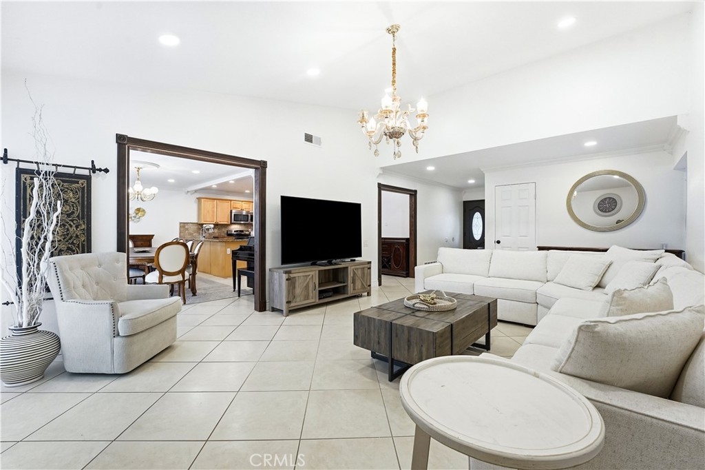 26781 Via Zaragosa, Mission Viejo CA 92691 - Photo 7