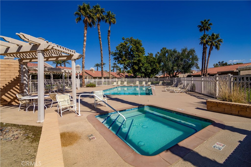 Palm Desert Resort CC (32418) - Residential