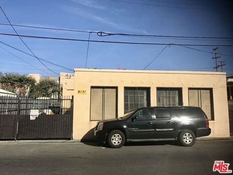 Photo of 6121 S Western Avenue, Los Angeles, CA 90047 (MLS # 25624935)