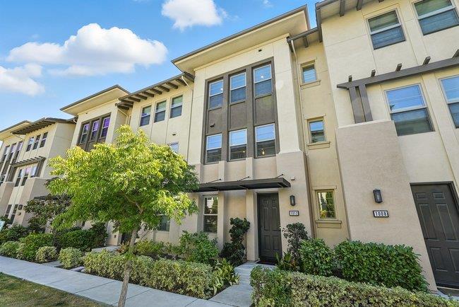 1012 Foxglove Place