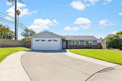 Photo of 21344 E Venton St, Covina, CA 91724 (MLS # AR25243413) Photo of 21344 E Venton St, Covina, CA 91724 (MLS # AR25243413)