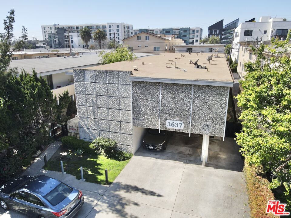 3637 Mentone Avenue