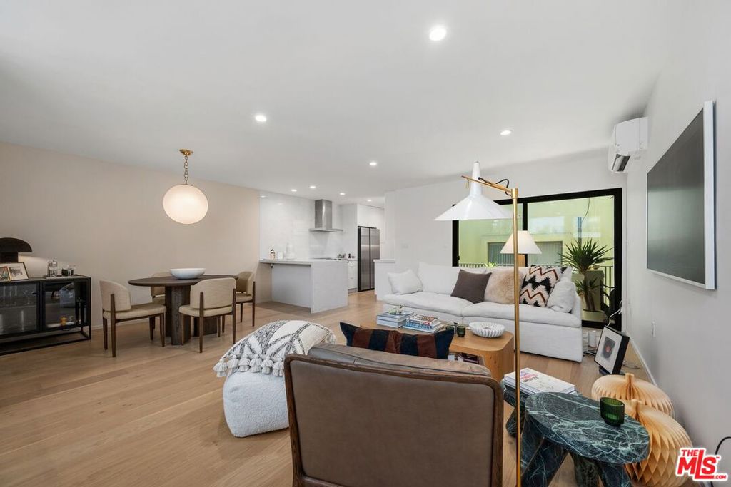 2233 4th Street 3