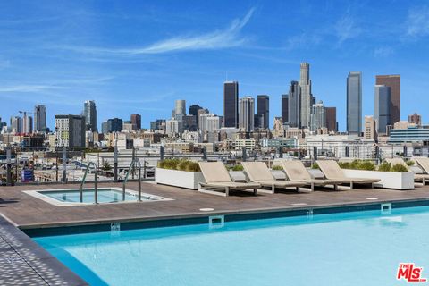 Photo of 530 S HEWITT Street #541, Los Angeles, CA 90013 (MLS # 25587341) Photo of 530 S HEWITT Street #541, Los Angeles, CA 90013 (MLS # 25587341)
