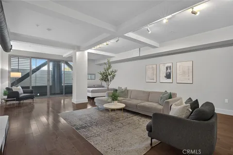 433 Pine Avenue Unit 102, Long Beach, CA 90802 - MLS#: PW25197451