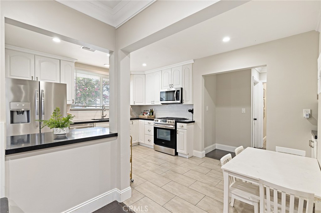 19438 Calvert Street