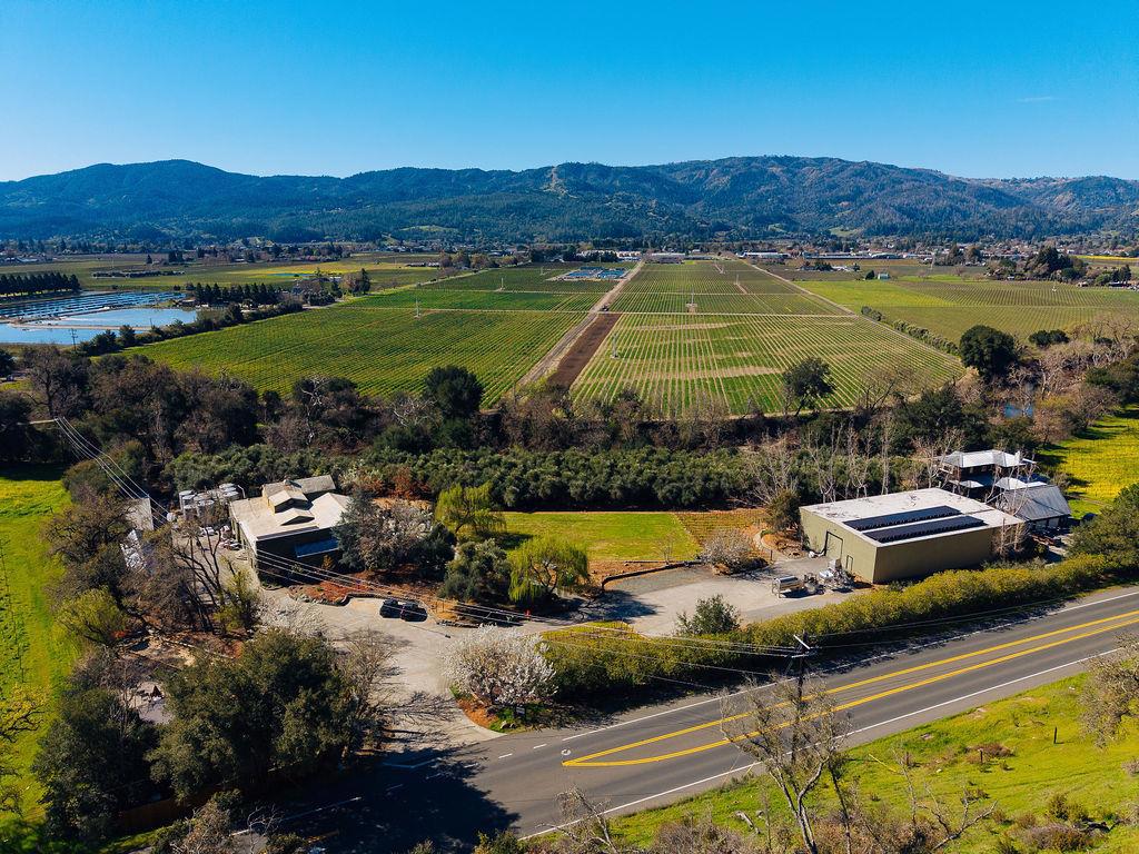 1001 Silverado Trail South
