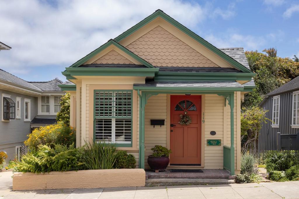 When adorable doesnt even cut it, we invite you to meet this cottage. Nestled in the heart of Pacific Grove, this charmer offers a cozy-beachy vibe with 2 bedrooms and 2 bathrooms and a thoughtfully designed living space. Enjoy the beauty of original hardwood floors in the living and dining rooms, the quaint kitchen, and the bright and light ambiance, all enhancing the home's inviting atmosphere. Boasting a brand new roof and a sun filled outdoor space to enjoy the fresh air. This gem is within walking distance to the picturesque Lover's Point beach, making it easy to explore and enjoy the magic that is Pacific Grove. This is your perfect blend of adorable charm in a prime location that you will not want to miss.