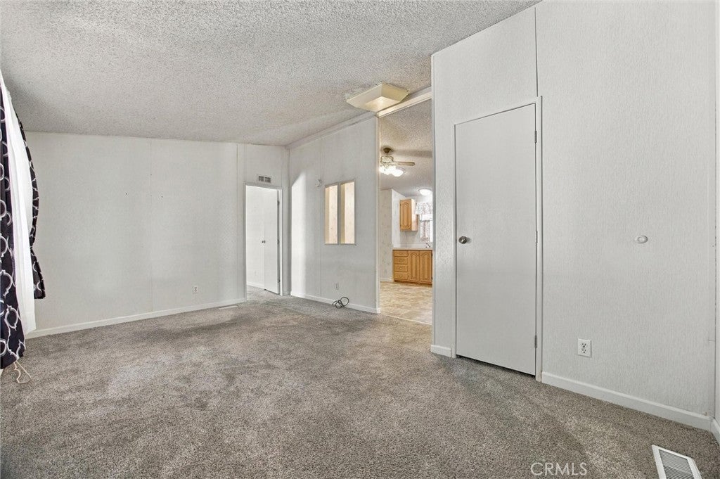 1301 Taft Highway