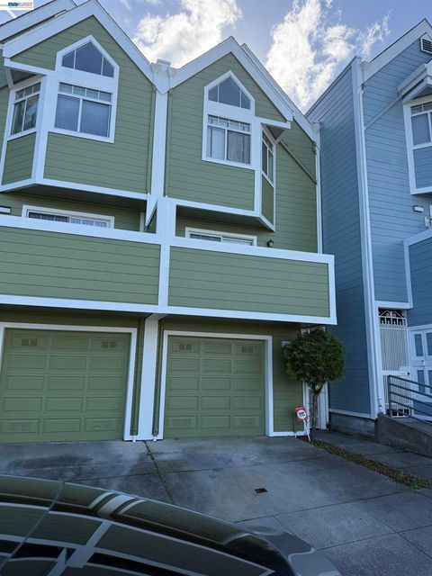 11 Rebecca Ln San Francisco CA 94124