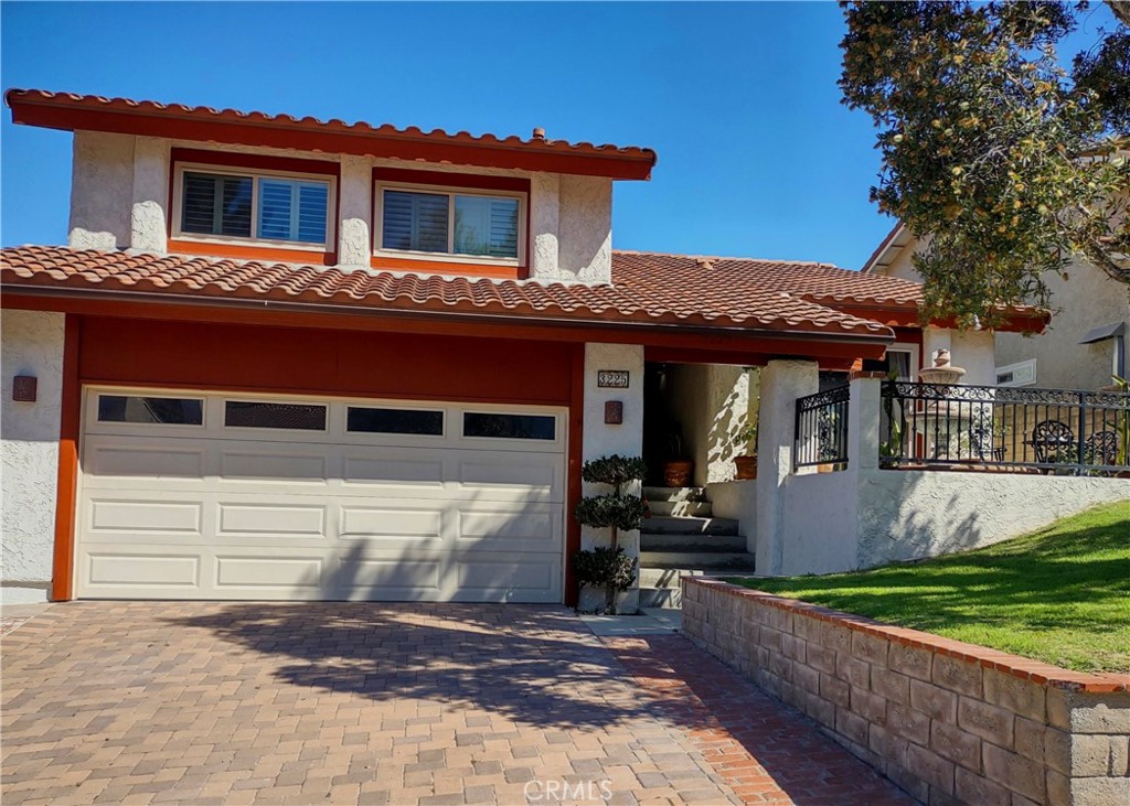 3225 Carolwood