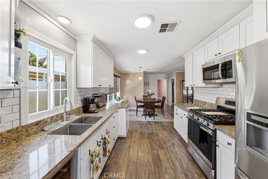 1201 W Valencia Drive 13