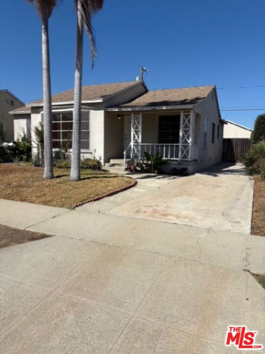 Fixer Opportunity! Located in the highly desirable Westdale neighborhood of Mar Vista, this home is full of potential and ready for a new chapter. According to the Assessor, it features 3 bedrooms and 1 bathroom. With the right vision, this property can truly shine. The private, fenced backyard includes mature fruit trees and plenty of space to design your ideal outdoor retreat. Whether you're an investor or a buyer looking to customize a home to your taste, this is a rare opportunity in a sought-after location . Sold AS IS. No credits or repairs will be provided. Buyers are advised to conduct their own inspections, investigations, and due diligence.