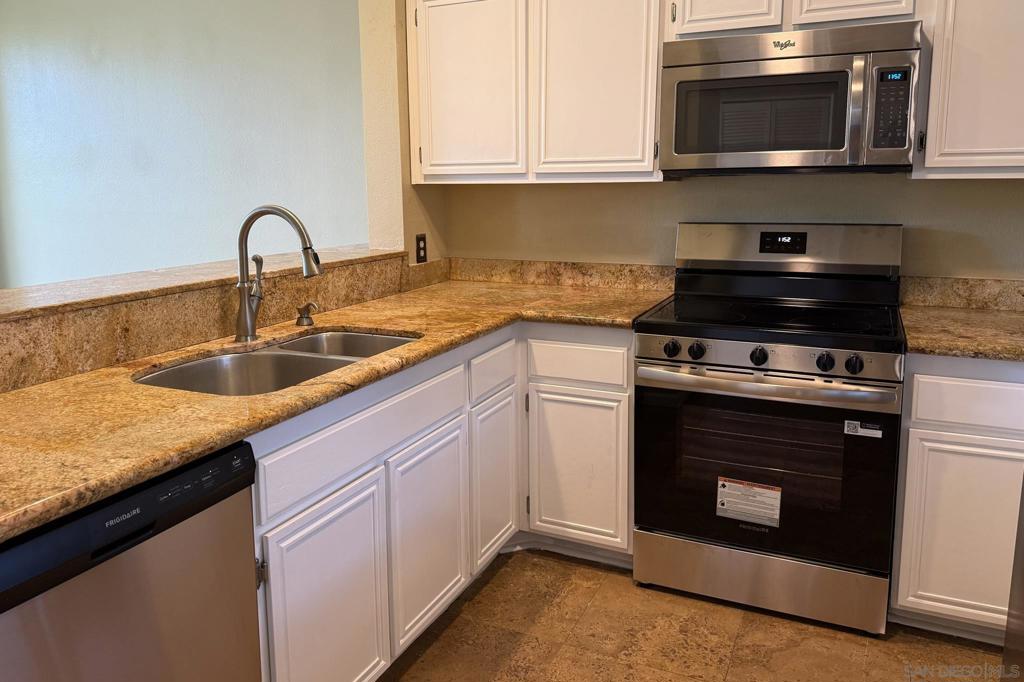 18656 Caminito Cantilena 278, San Diego CA 92128