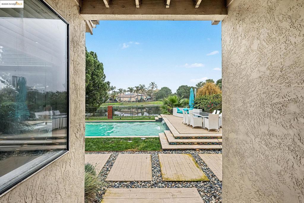 DISCOVERY BAY COUNTRY CLUB - Residential