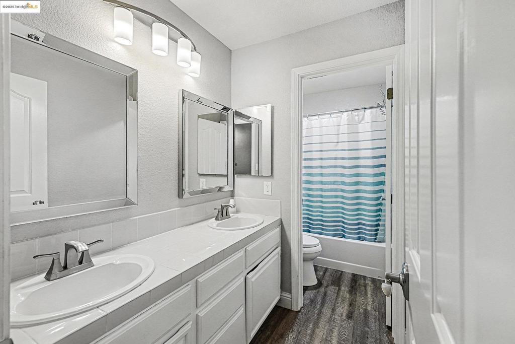 DISCOVERY BAY COUNTRY CLUB - Residential