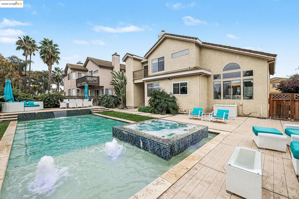 DISCOVERY BAY COUNTRY CLUB - Residential