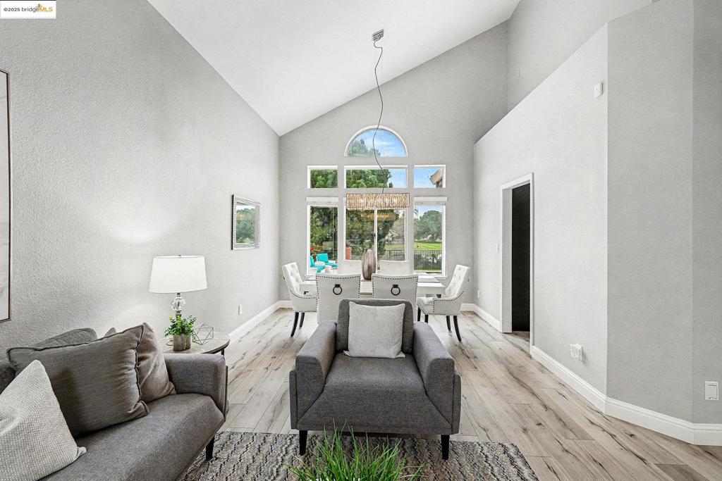 DISCOVERY BAY COUNTRY CLUB - Residential