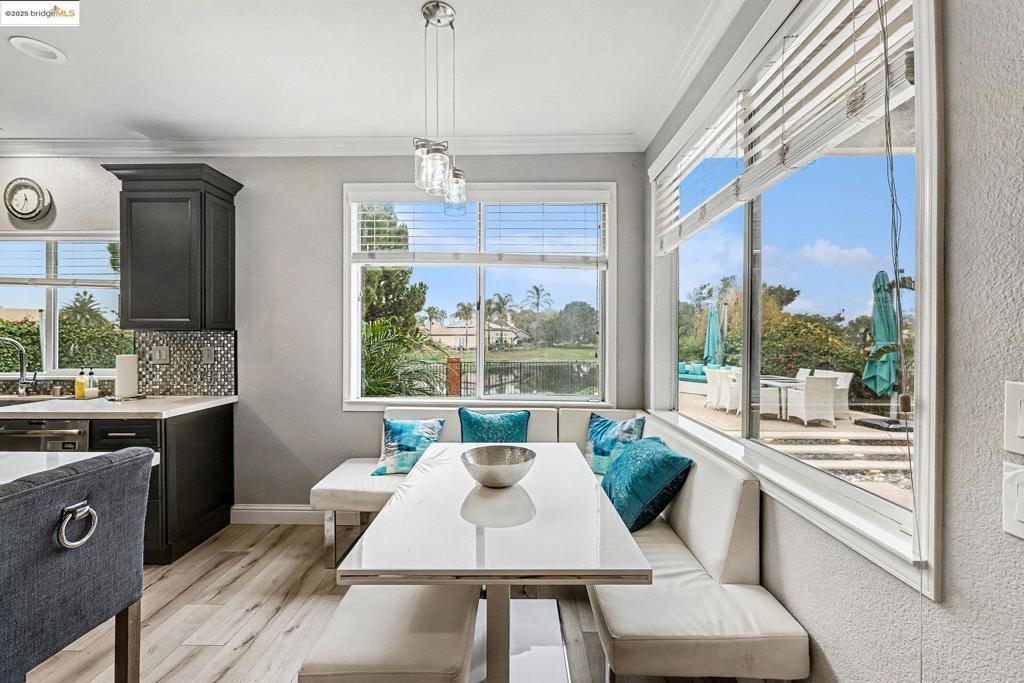 DISCOVERY BAY COUNTRY CLUB - Residential