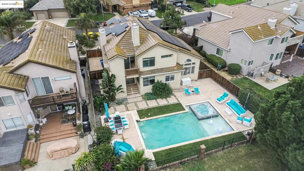 DISCOVERY BAY COUNTRY CLUB - Residential