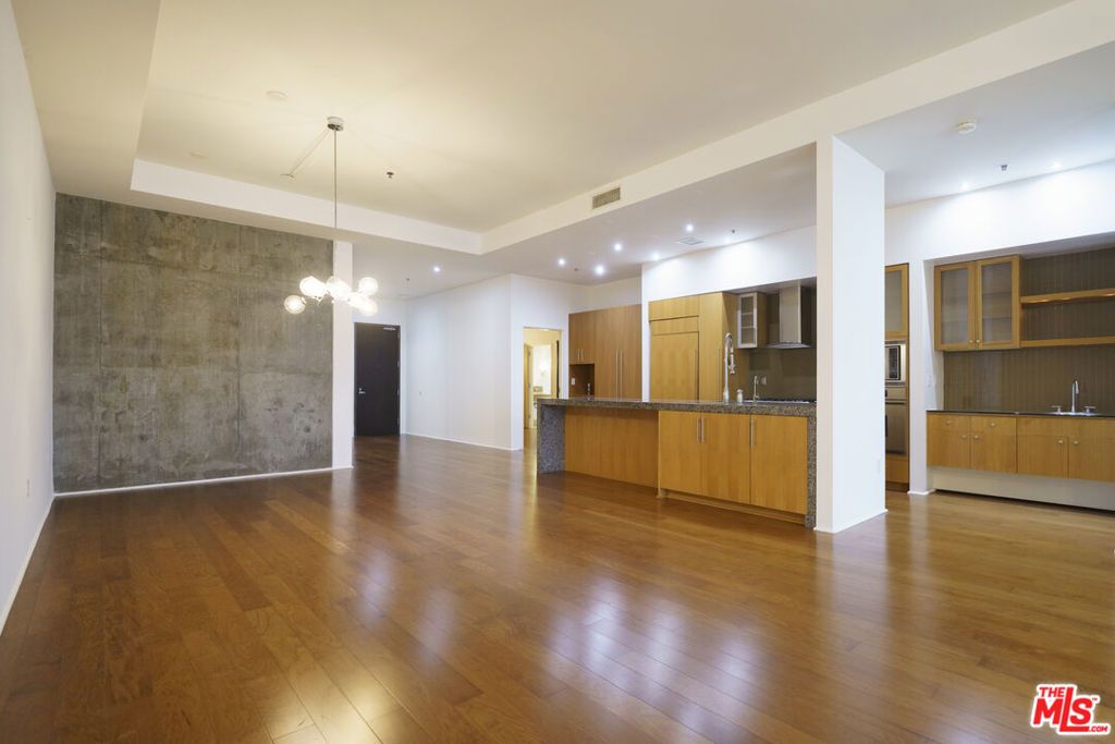 Photo of 1111 S Grand Avenue #PH3, Los Angeles, CA 90015 (MLS # 26648745)