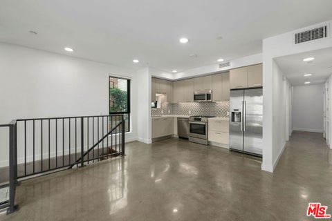 Photo of 1250 N Fairfax Avenue #206, West Hollywood, CA 90046 (MLS # 26987367)