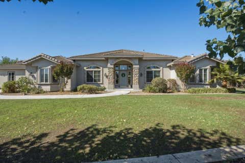 Photo of 945 Union Road, Hollister, CA 95023 (MLS # ML82056944)