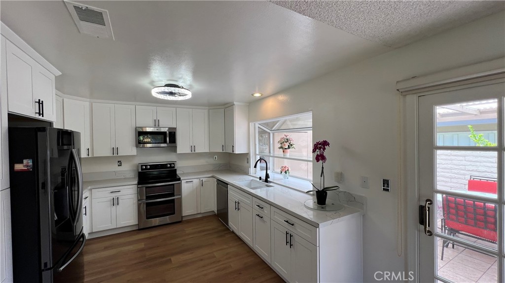 27112 Via Chiquero B