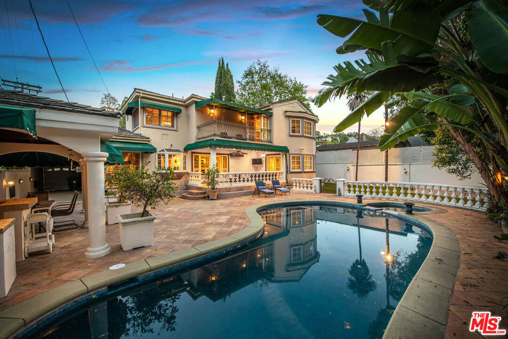 4063 Benedict Canyon Drive