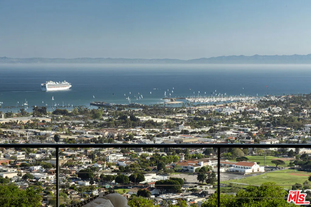 Santa Barbara, California 93103, United States, 4 Bedrooms Bedrooms, ,4 BathroomsBathrooms,Residential,Active,124105