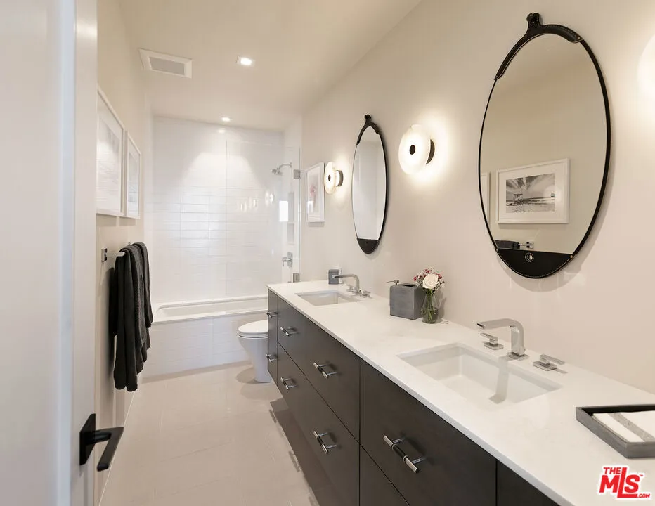 Santa Barbara, California 93103, United States, 4 Bedrooms Bedrooms, ,4 BathroomsBathrooms,Residential,Active,124105