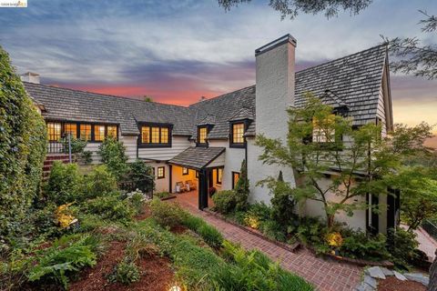 Photo of 120 Somerset Road RD, Piedmont, CA 94611 (MLS # 41136019)