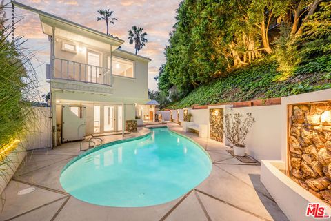 Photo of 3027 Franklin Canyon Drive, Beverly Hills, CA 90210 (MLS # 25573529)