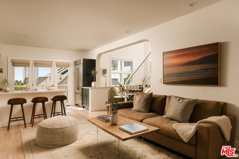 Photo of 2817 3rd Street #3, Santa Monica, CA 90405 (MLS # 26102780)